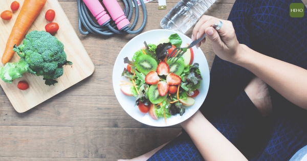 Menurunkan berat badan selalu menjadi salah satu kekhawatiran bagi banyak gadis! Banyak orang memilih metode yang salah untuk penurunan berat badan yang cepat. (Gambar/sumber: Heho)